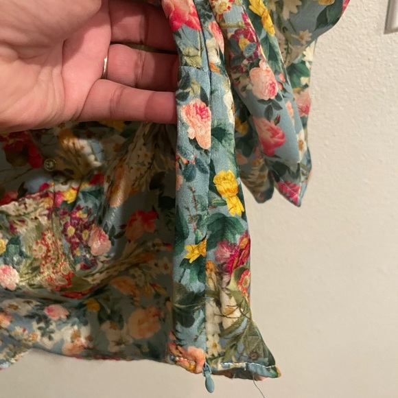 Zara Printed Floral Satin Blouse W/ Puff Sleeves Size Medium - Picture 5 of 6
